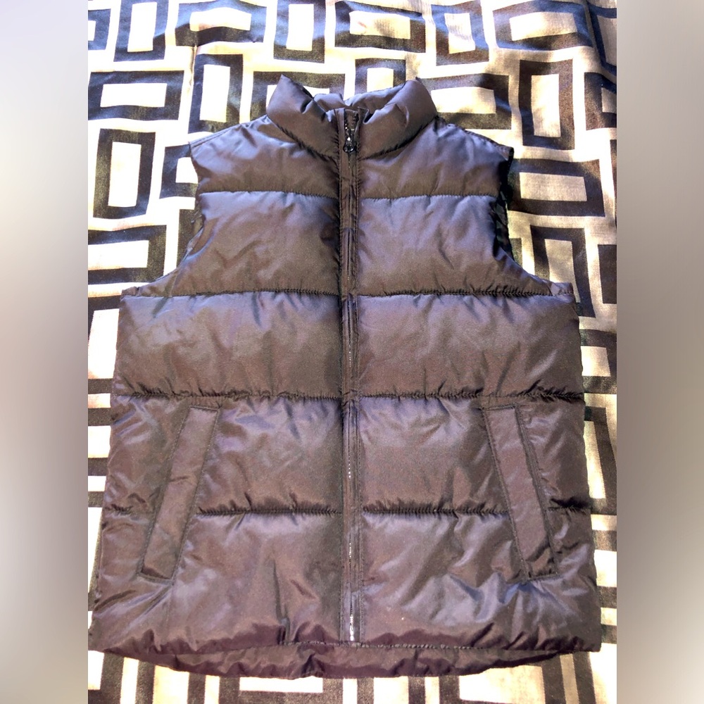 Black Old Navy Puffer Vest for Boys